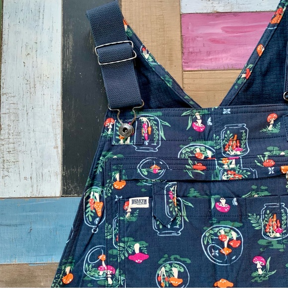 NWT Duluth Heirloom Gardening Lined Bib Overalls  Mushroom Terrarium Medium x31L - Picture 2 of 10